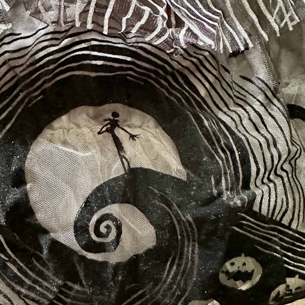 Adult Large Jack Skellington costume. - Picture 7 of 7
